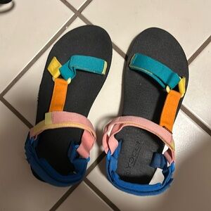 Woman’s 11 sandals